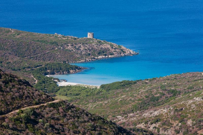 Hotel Cala Reale Стинтино Екстериор снимка