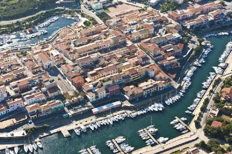 Hotel Cala Reale Стинтино Екстериор снимка