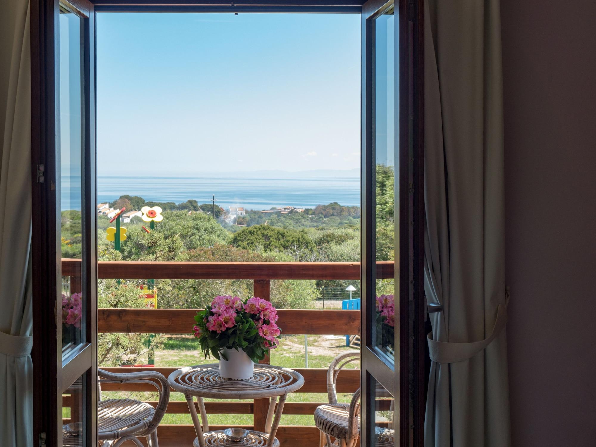Hotel Cala Reale Стинтино Екстериор снимка
