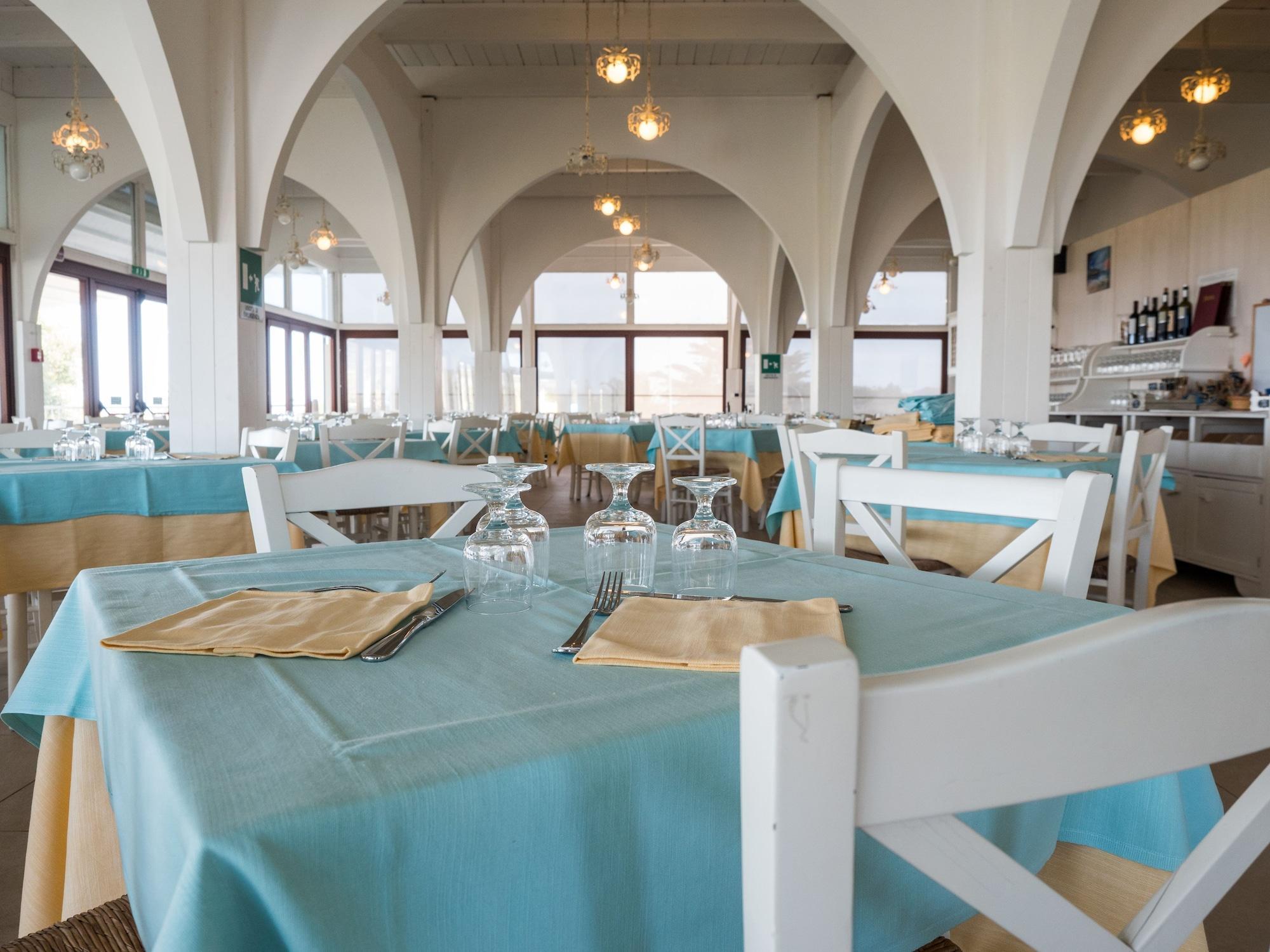 Hotel Cala Reale Стинтино Екстериор снимка