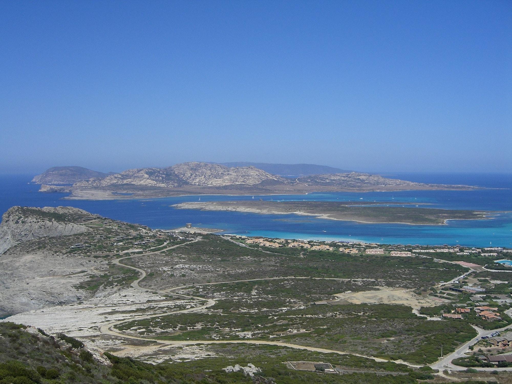 Hotel Cala Reale Стинтино Екстериор снимка