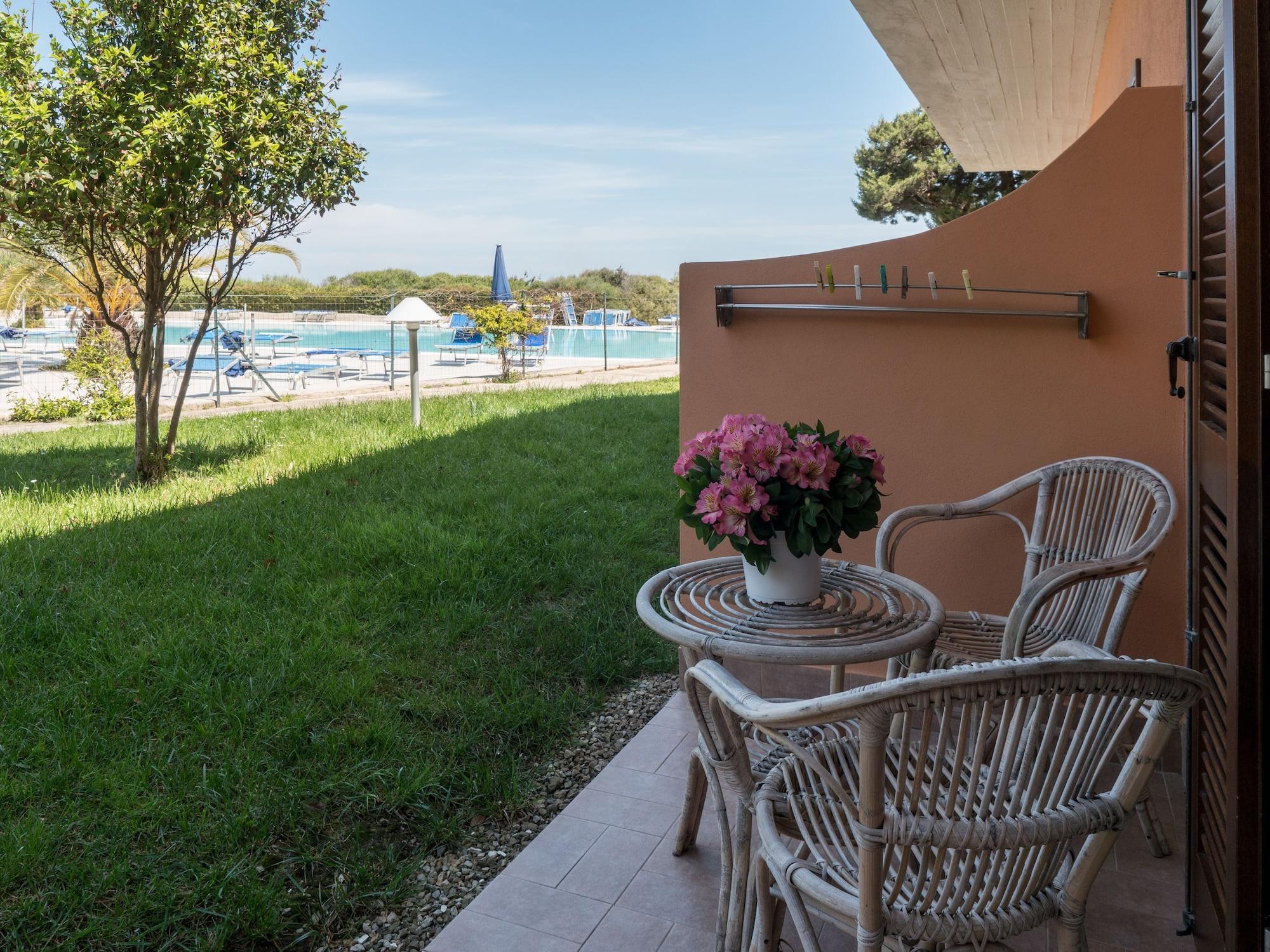 Hotel Cala Reale Стинтино Екстериор снимка