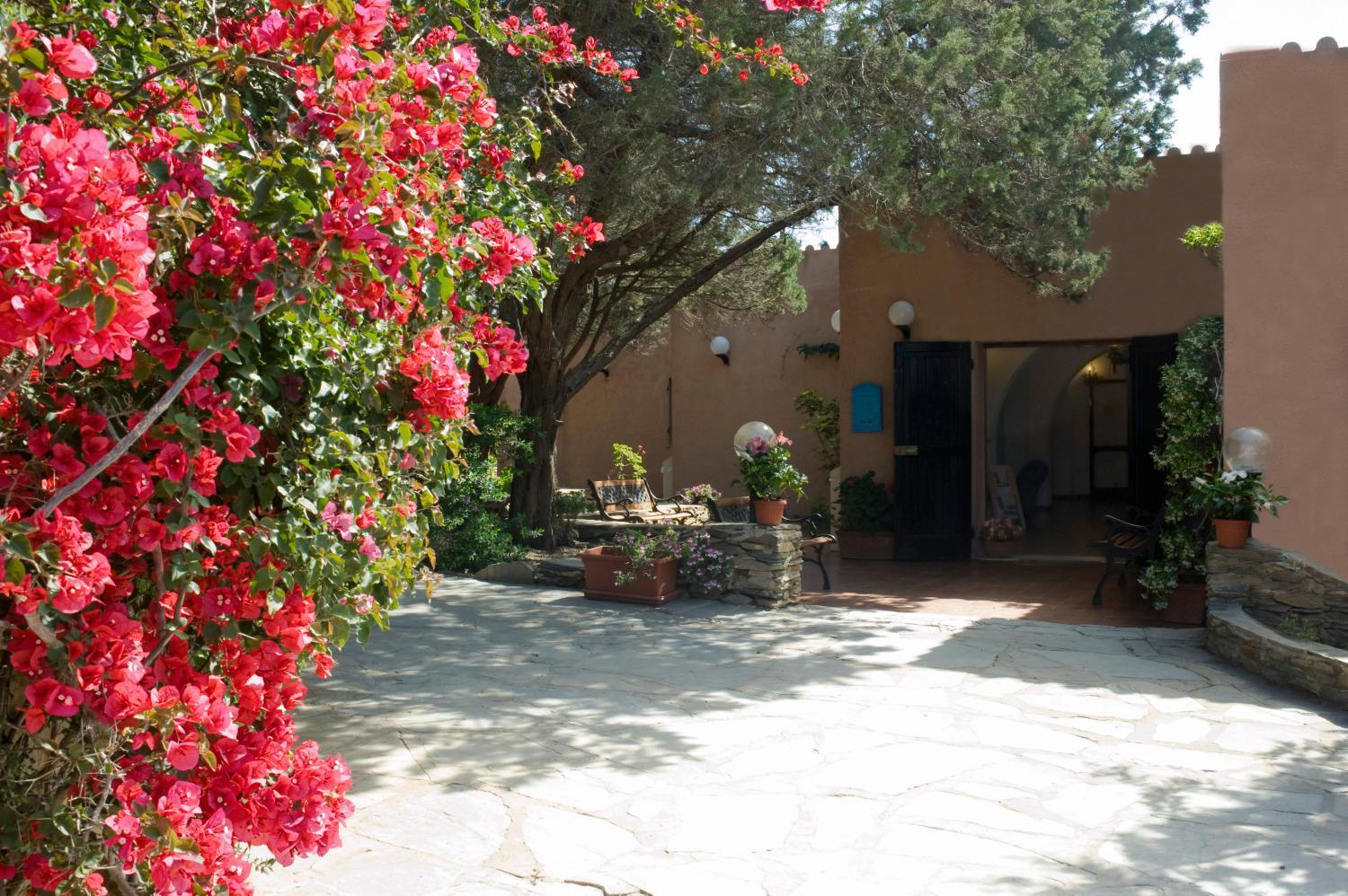 Hotel Cala Reale Стинтино Екстериор снимка